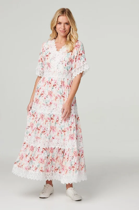 Floral Lace Detail Maxi Dress Trendy Fit-and-Flare Maxi Dress