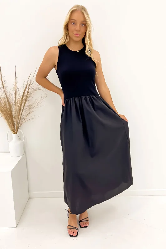 Kiho Maxi Dress Black Cozy Open-Back Maxi Dress