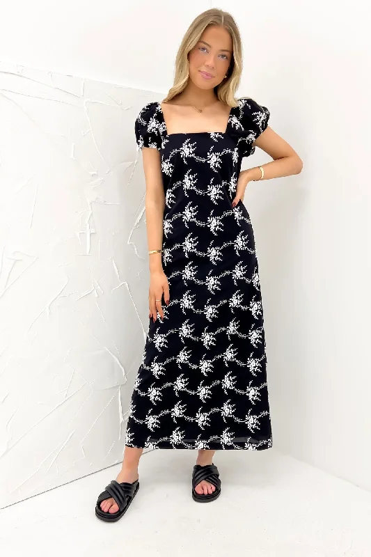 Tasman Maxi Dress Black Comfortable Fit-and-Flare Maxi Dress