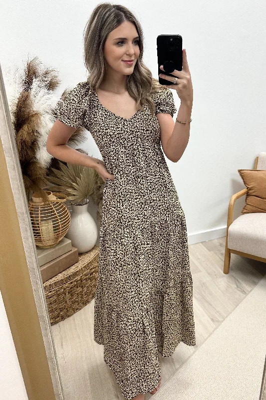 "Covered In Daydreams" Dress (Brown)