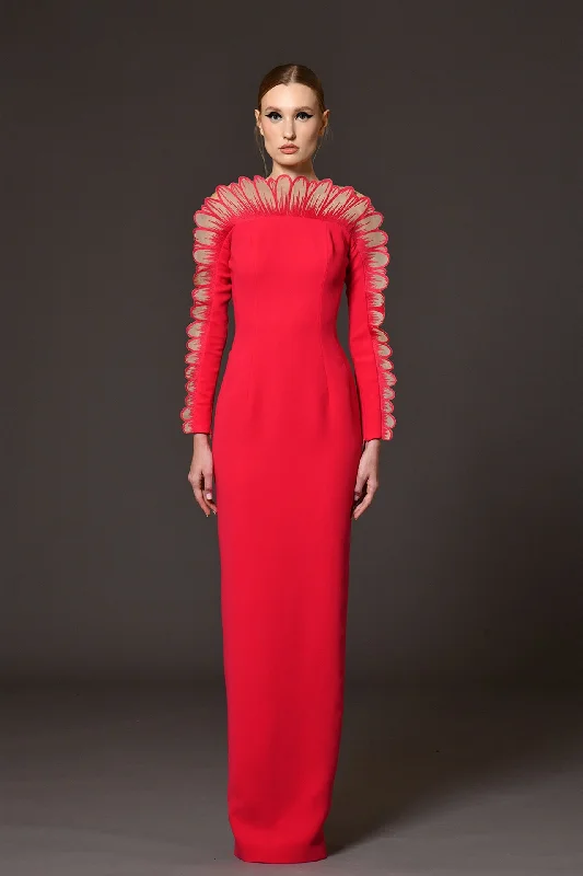 Crepe dress with thread embroidery petals
