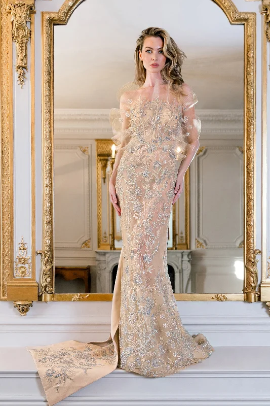 Dentelles embroidered gown with crinoline details