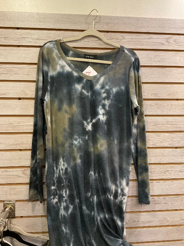 Navy tie-dye dress