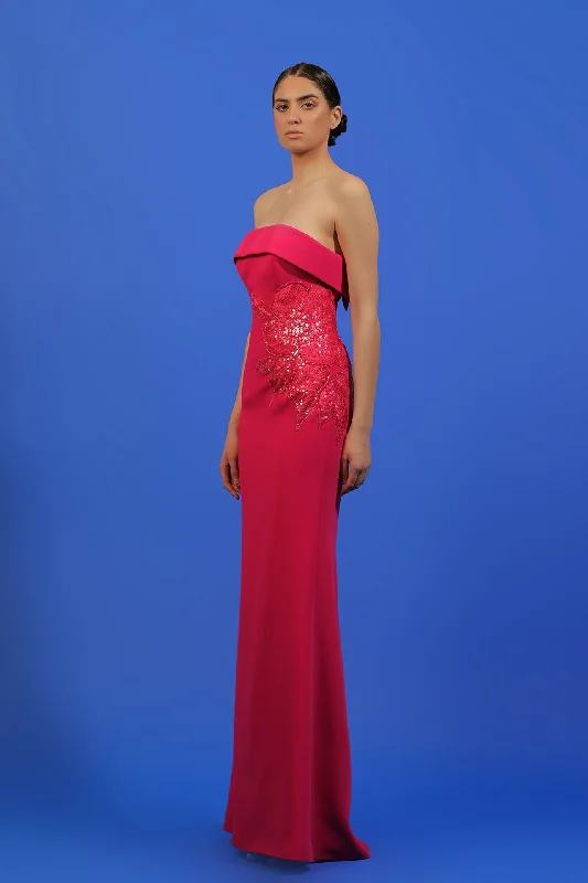 Strapless crepe dress with embroidery