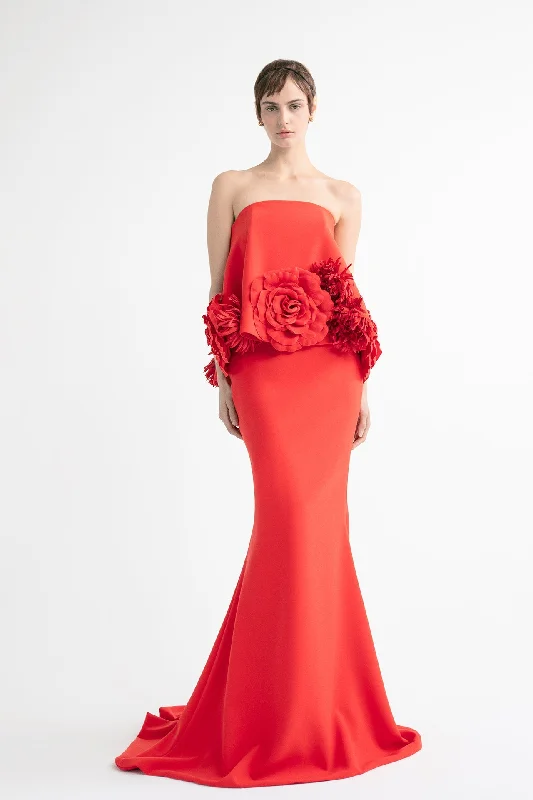 Strapless mermaid gown with flowers