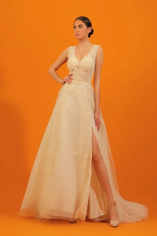 Tulle and embroidery side slit dress